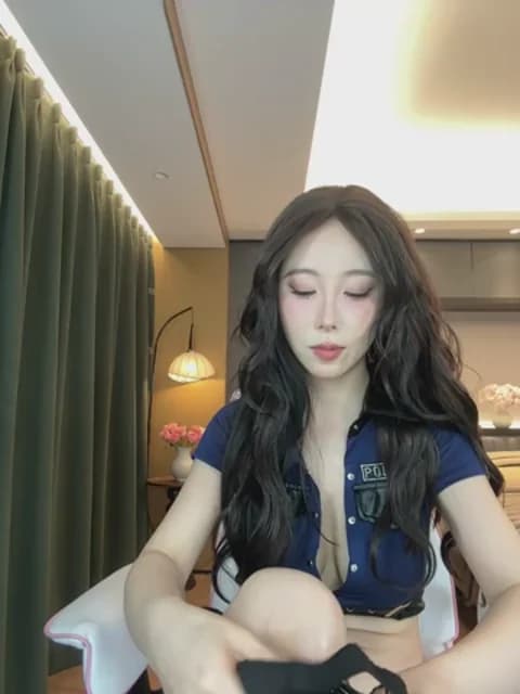 AYW-21 @ Stripchat • Recorded March 19, 2026 16:39 • 39m