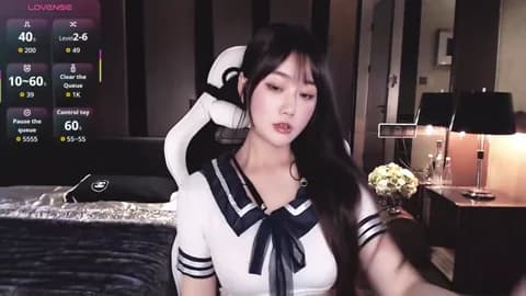 Aurora_-77 @ Stripchat • Recorded February 21, 2026 13:09 • 37m