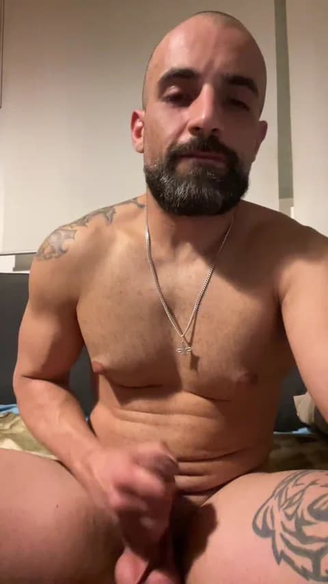 Biberonlechero @ Cam4 • Recorded January 18, 2026 02:00 • 106m