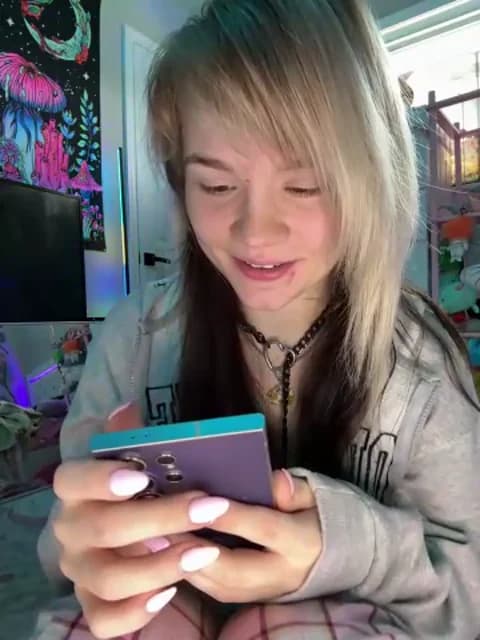 Cutiepiespanks @ Stripchat • Recorded March 5, 2026 19:31 • 99m