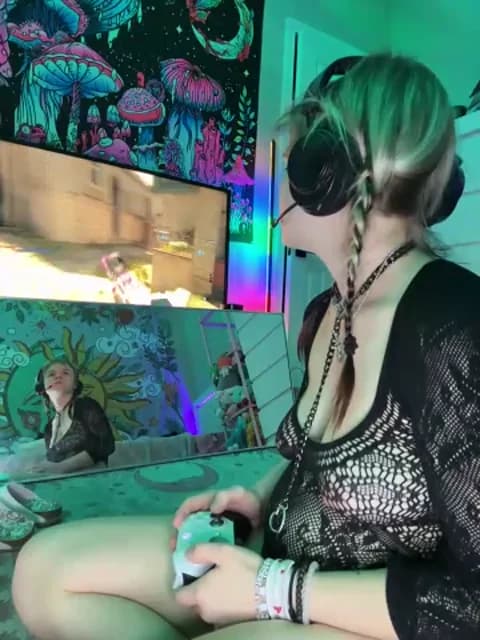 Cutiepiespanks @ Stripchat • Recorded March 11, 2026 06:14 • 71m