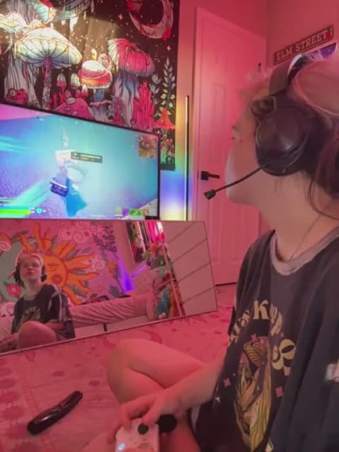 Cutiepiespanks @ Stripchat • Recorded March 29, 2026 23:53 • 62m