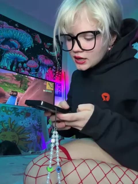 Cutiepiespanks @ Stripchat • Recorded April 10, 2026 06:19 • 36m