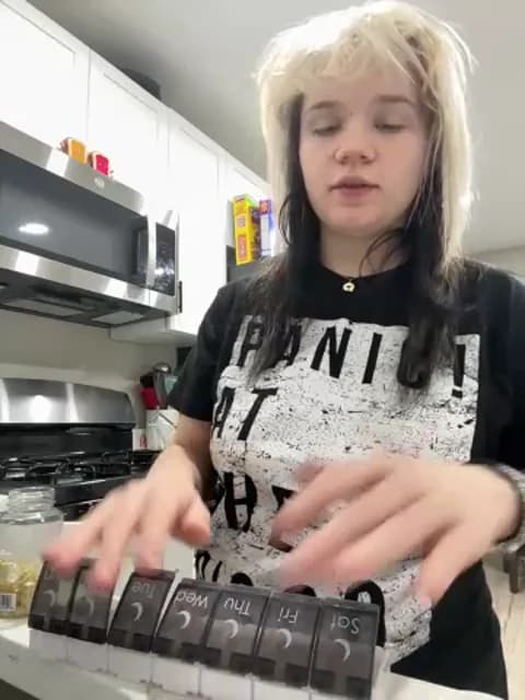 Cutiepiespanks @ Stripchat • Recorded April 23, 2026 03:44 • 43m