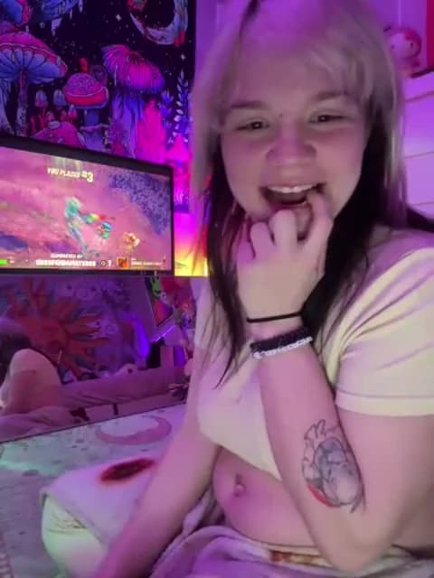 Cutiepiespanks @ Stripchat • Recorded April 29, 2026 03:23 • 45m