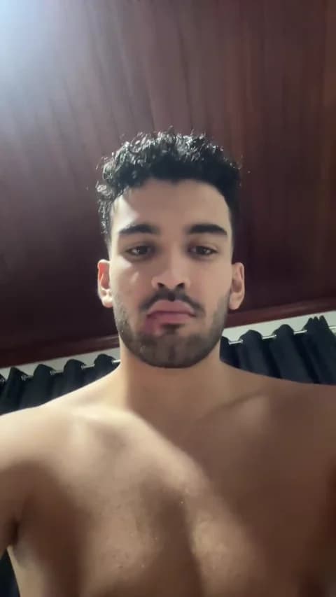 Drgym18 @ Cam4 • Recorded January 17, 2026 03:15 • 50m