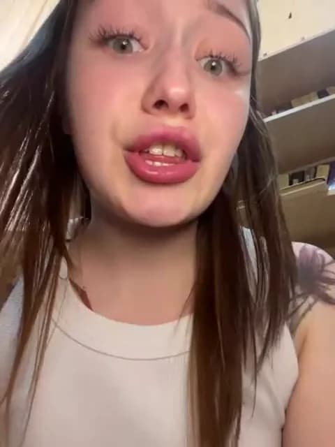 EliteBitch @ Stripchat • Recorded May 6, 2026 08:07 • 31m