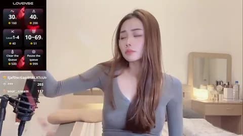 F888f @ Stripchat • Recorded January 18, 2026 16:25 • 41m