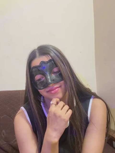 Im_Sakshi_ @ Stripchat • Recorded March 14, 2026 18:27 • 34m