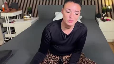 LizaRoxx @ Stripchat • Recorded January 11, 2026 03:46 • 31m