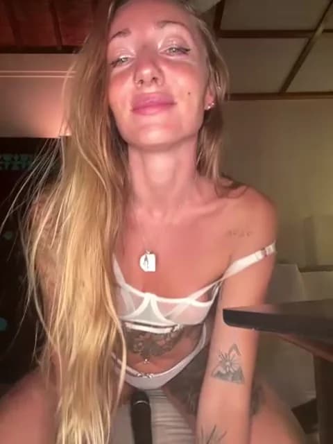 OpheliaRoxx @ Stripchat • Recorded January 19, 2026 07:47 • 55m