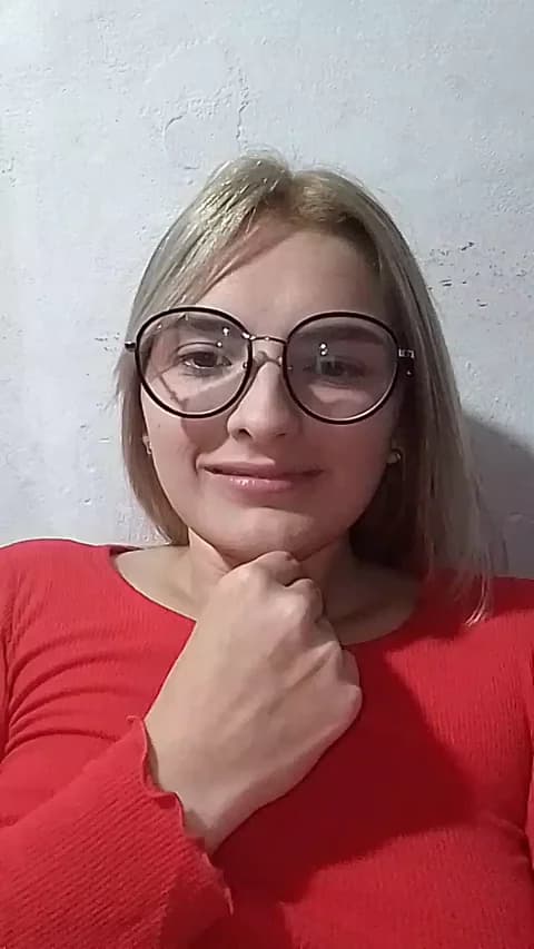 Putita2002 @ Cam4 • Recorded April 8, 2026 07:07 • 44m