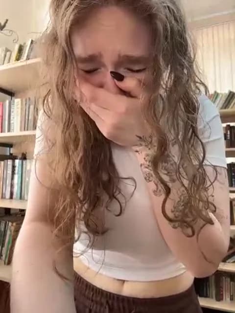 RussianWoman @ Stripchat • Recorded April 17, 2026 11:40 • 45m