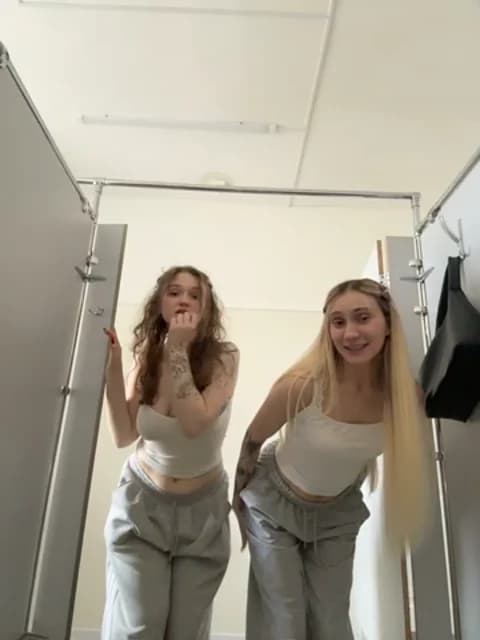 RussianWoman @ Stripchat • Recorded April 28, 2026 10:49 • 39m