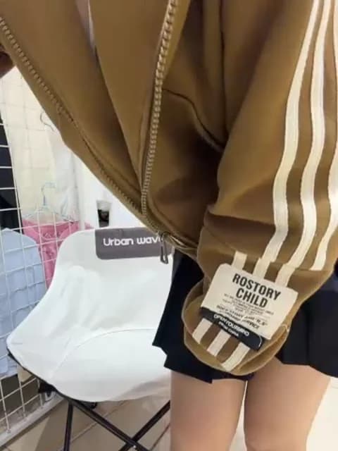 Selenaaaaa- @ Stripchat • Recorded March 16, 2026 10:46 • 81m