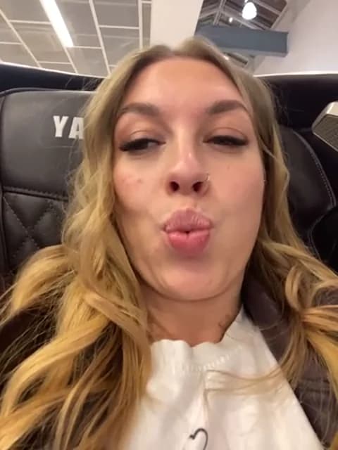 Sweet___Emily @ Stripchat • Recorded January 27, 2026 16:35 • 34m