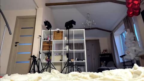 chloe_show @ Chaturbate • Recorded February 21, 2026 16:29 • 85m