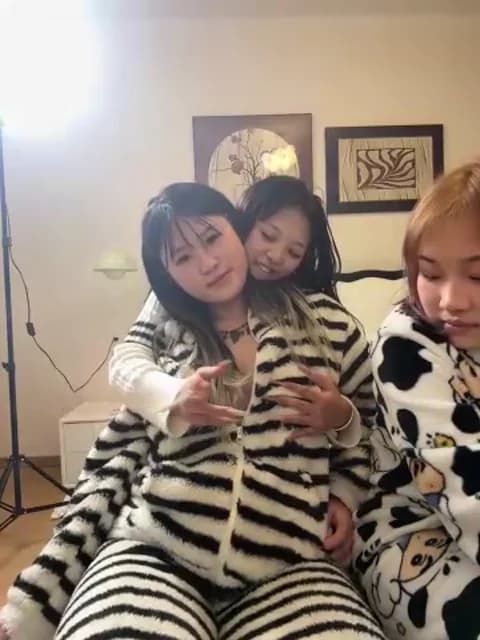 chunxiaoquqn @ Stripchat • Recorded January 18, 2026 18:20 • 41m