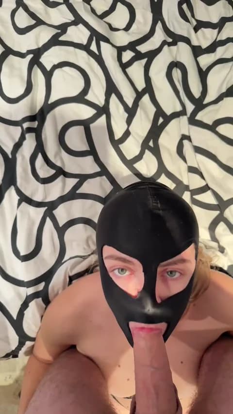 lilileuleu69 @ Cam4 • Recorded January 13, 2026 22:18 • 65m