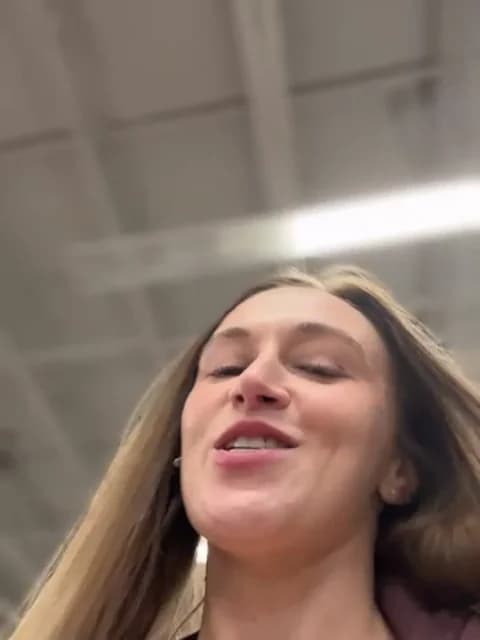 lunagirl13 @ Stripchat • Recorded January 22, 2026 02:41 • 120m