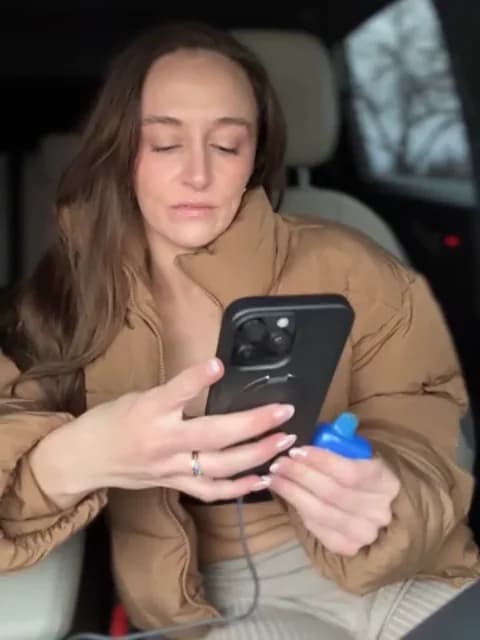 lunagirl13 @ Stripchat • Recorded February 25, 2026 24:40 • 45m