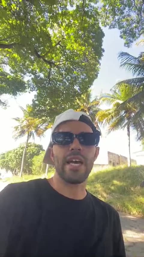 policia_sexyxxx @ Cam4 • Recorded January 17, 2026 18:44 • 33m