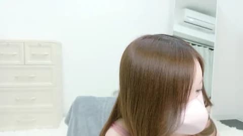 salachan_v @ Stripchat • Recorded April 6, 2026 12:18 • 37m