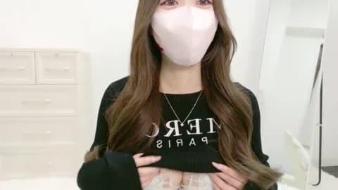 salachan_v @ Stripchat • Recorded April 15, 2026 12:38 • 30m