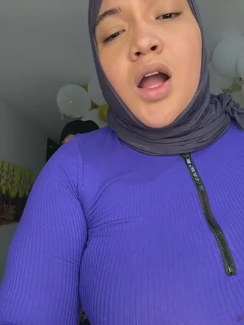 sweetmuslim01 @ Stripchat • Recorded May 2, 2026 01:17 • 30m