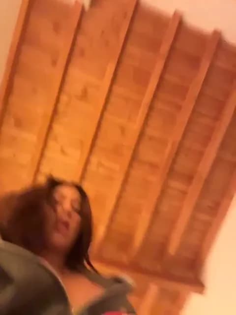 vellaah @ Stripchat • Recorded March 31, 2026 02:27 • 31m