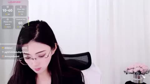 yangyang-777 @ Stripchat • Recorded May 10, 2026 01:38 • 43m