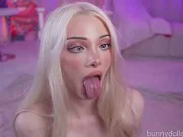 Stella Chaturbate Model - Cam Recordings