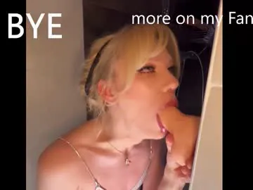 ❤️Anna \(= • . • =)/❤️